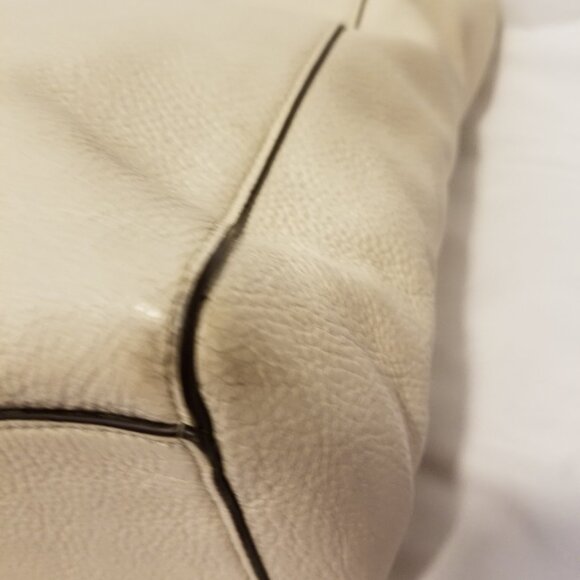 Authentic Coach Cream Ivory Pebbled Leather Large Tote Purse - Picture 11 of 15